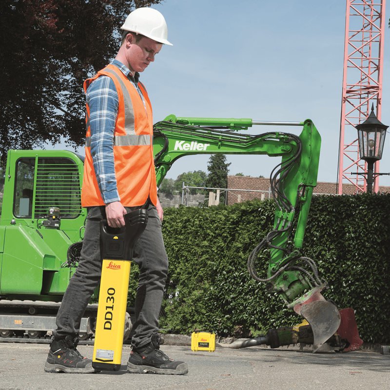 Using the Leica DD130 Utility Locator to find underground pipes and cables